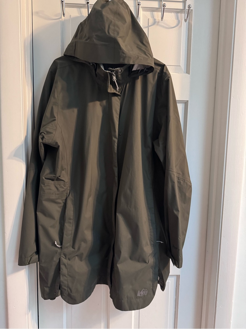 REI women’s hooded raincoat